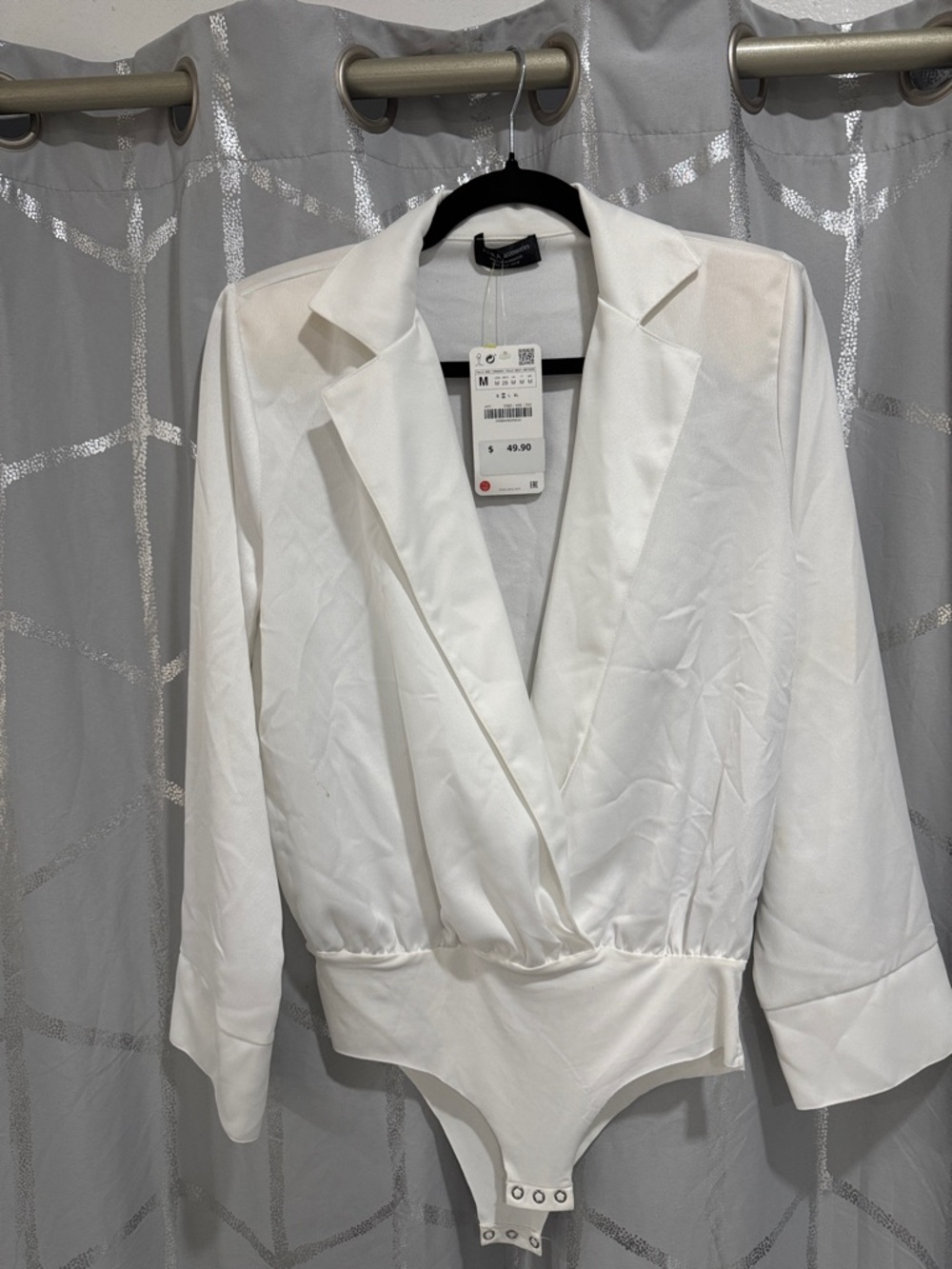 Zara White Textured Top with Black Logo Tag